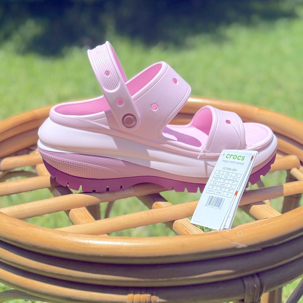 NWT Crocs Women’s Pink Mega Crush Sandals